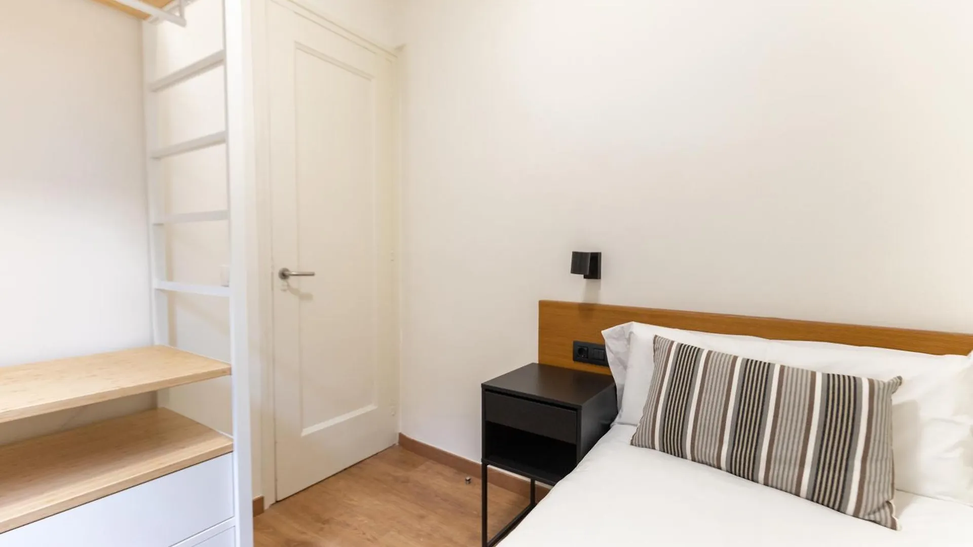 Atica Apartments - By Weflating Barcelona