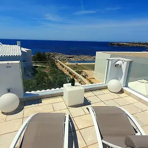https://villa-san-valentino-piscina-y-vista-al-mar.balearic-islands.net