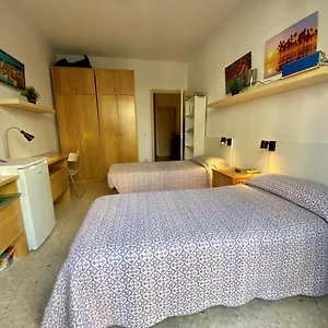 Apartament Housing Recommend For Students, Barcelona