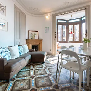 B21-apartamento Modernista Grupos Barcellona
