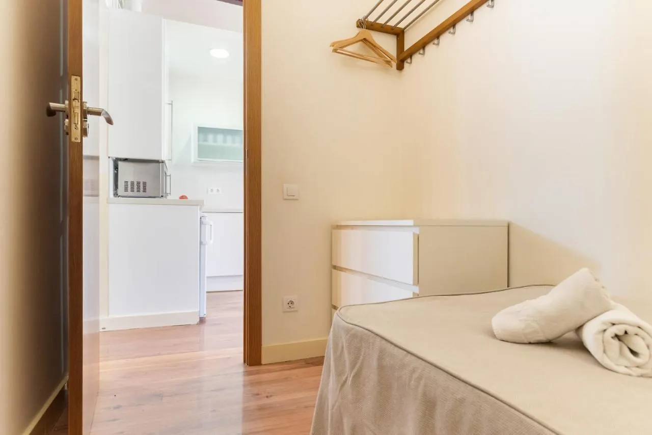 Atica Apartments - By Weflating Barcelona 0*,