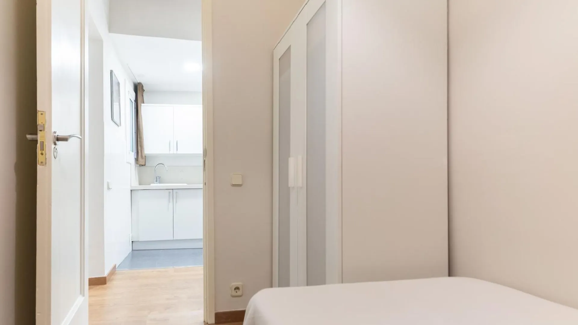 Atica Apartments - By Weflating Barcelona 0*,  Spanje